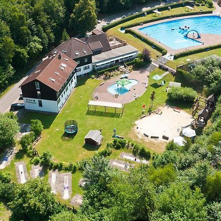 Hotel Im Tannengrund Лангелсхайм Екстериор снимка