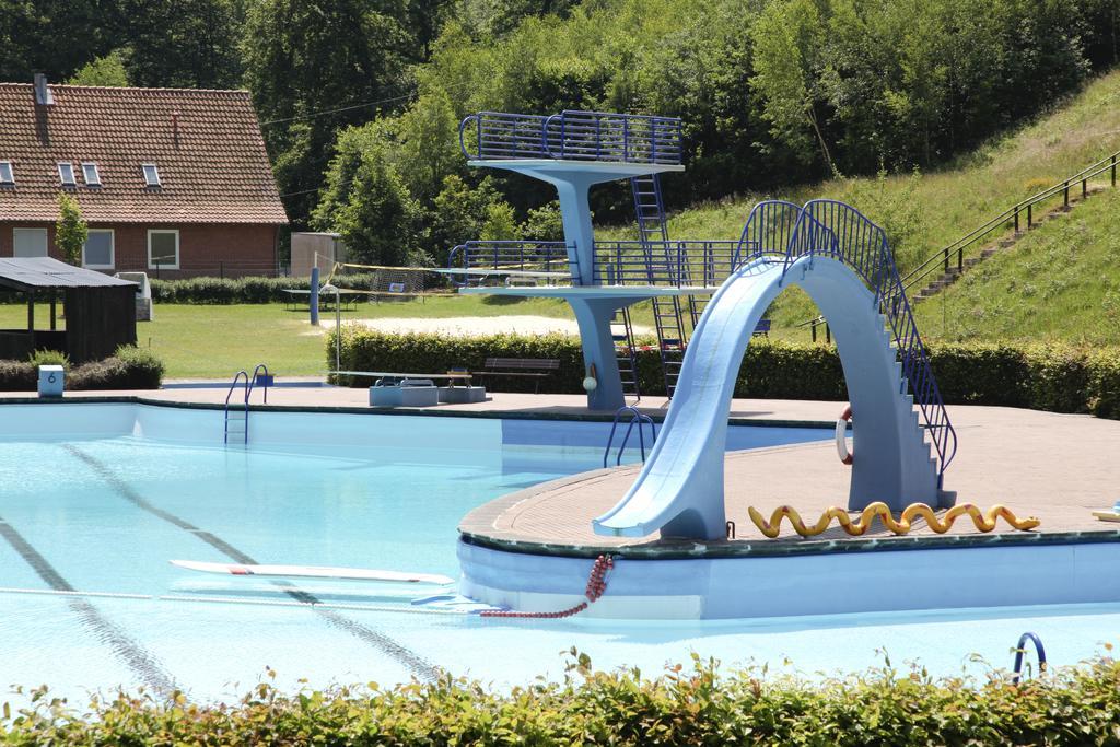 Hotel Im Tannengrund Лангелсхайм Стая снимка