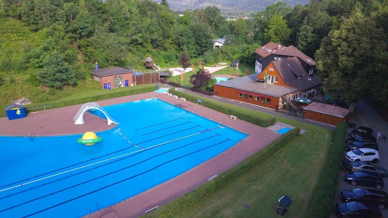 Hotel Im Tannengrund Лангелсхайм Екстериор снимка