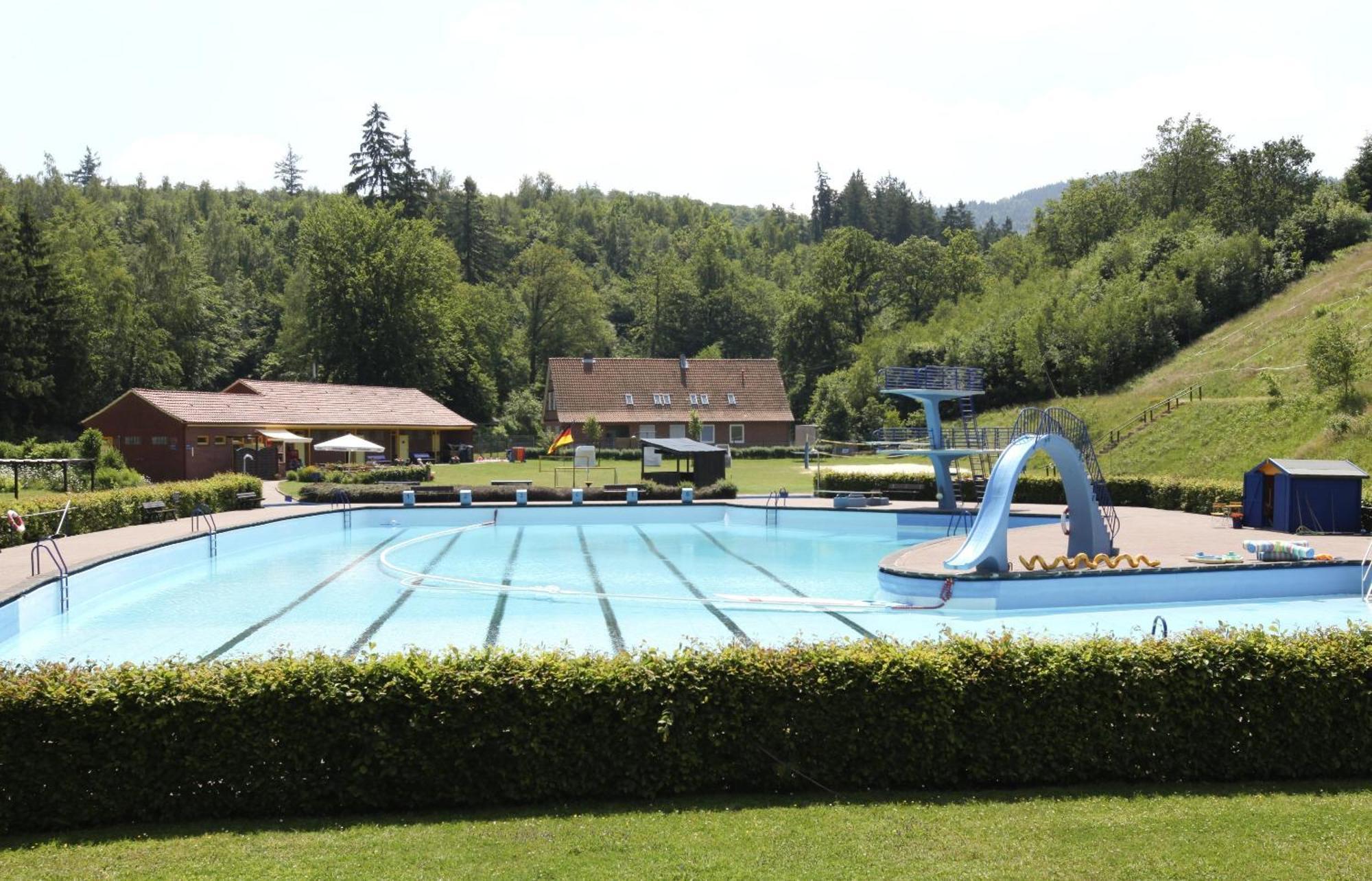 Hotel Im Tannengrund Лангелсхайм Екстериор снимка