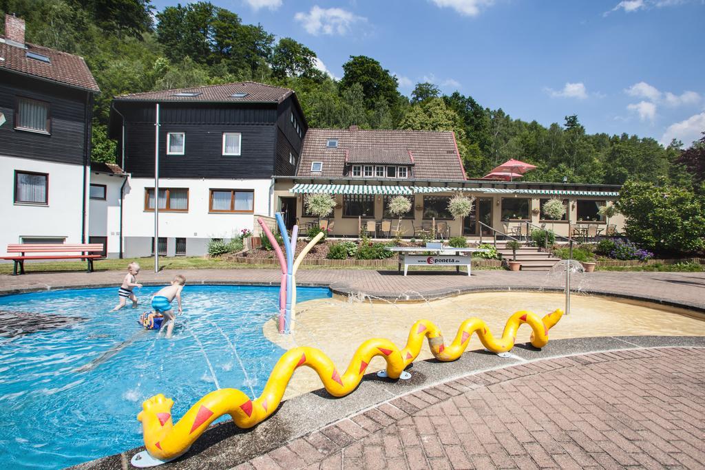 Hotel Im Tannengrund Лангелсхайм Екстериор снимка