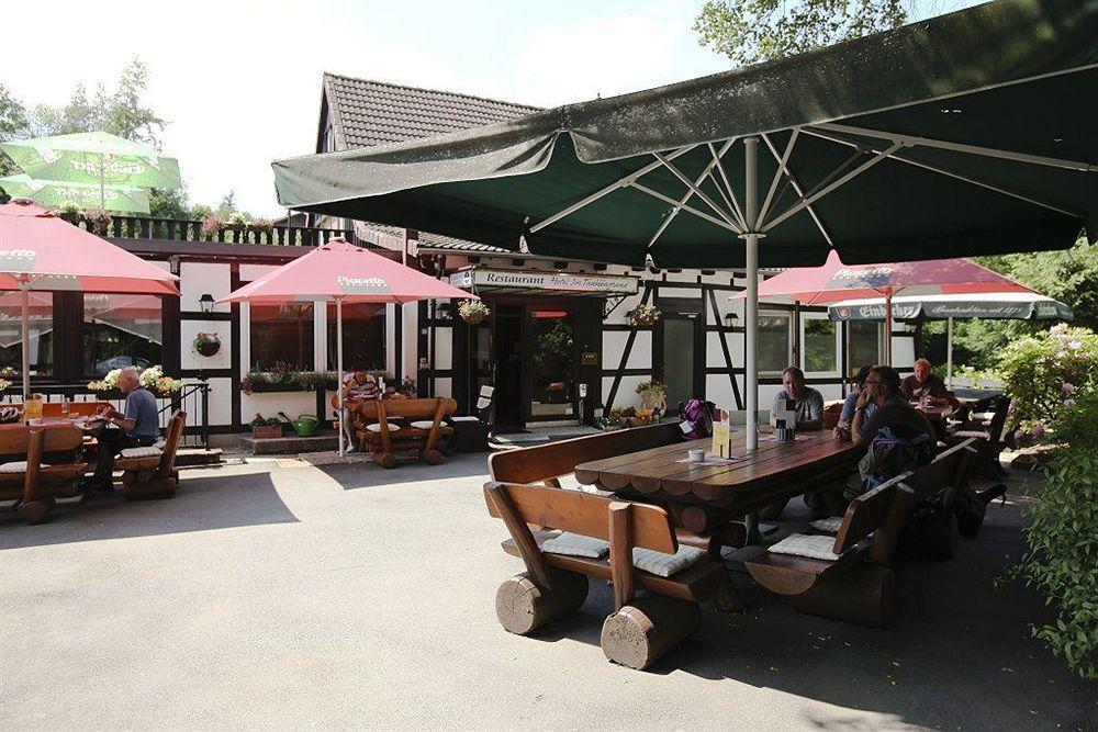 Hotel Im Tannengrund Лангелсхайм Екстериор снимка