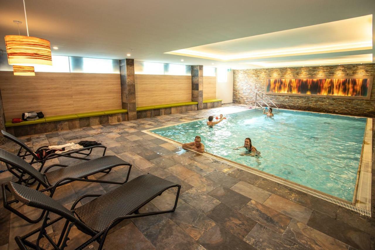 Hotel Im Tannengrund Лангелсхайм Екстериор снимка